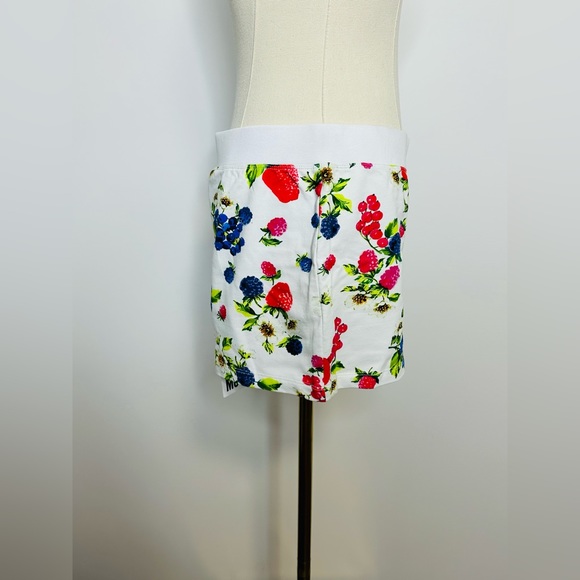 Love Moschino Fruittini Printed Shorts - Picture 7 of 8
